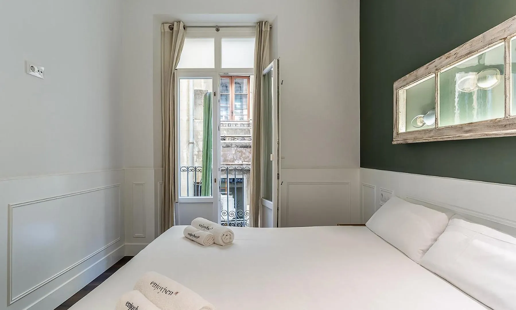 Enjoybcn Tallers Apartment Barcelona Spain
